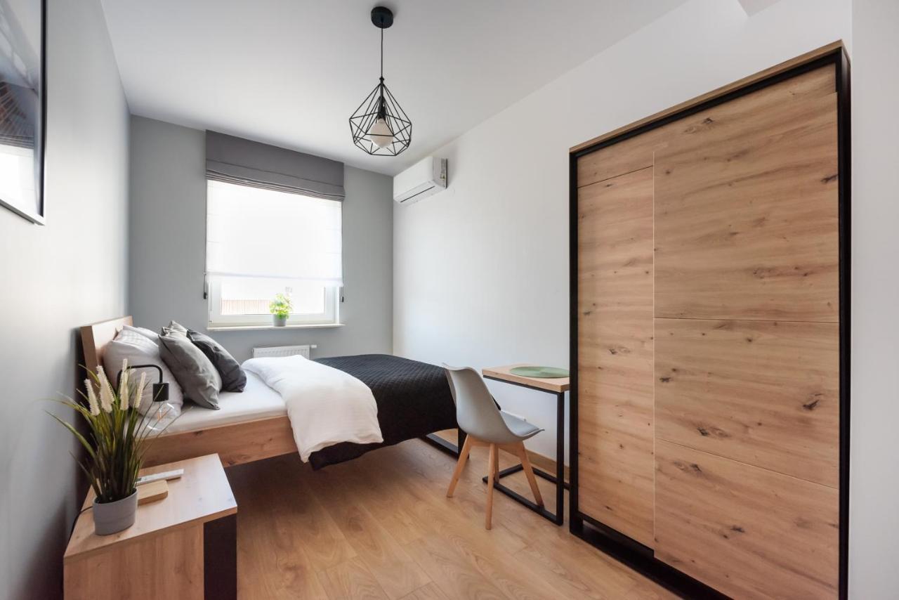 Wola Skwer Happy Apartment Warsaw Exterior photo