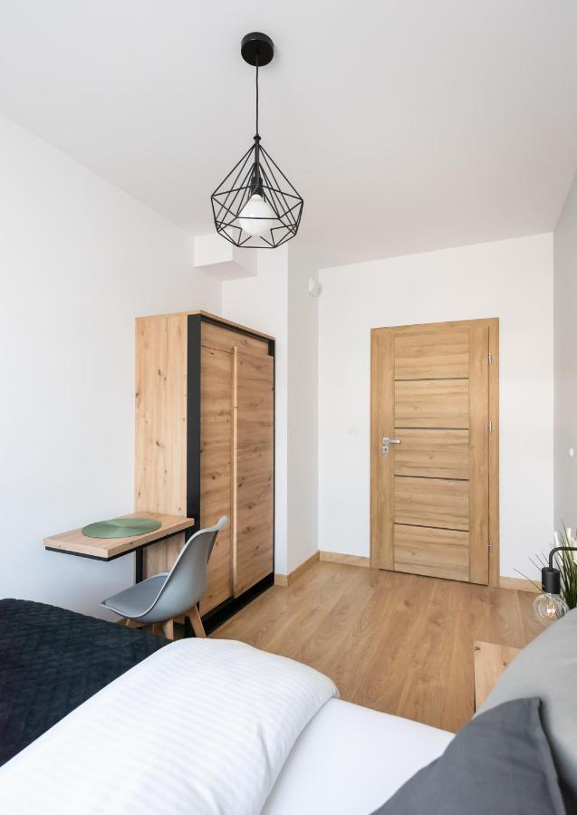 Wola Skwer Happy Apartment Warsaw Exterior photo
