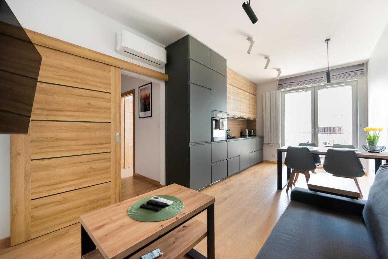 Wola Skwer Happy Apartment Warsaw Exterior photo